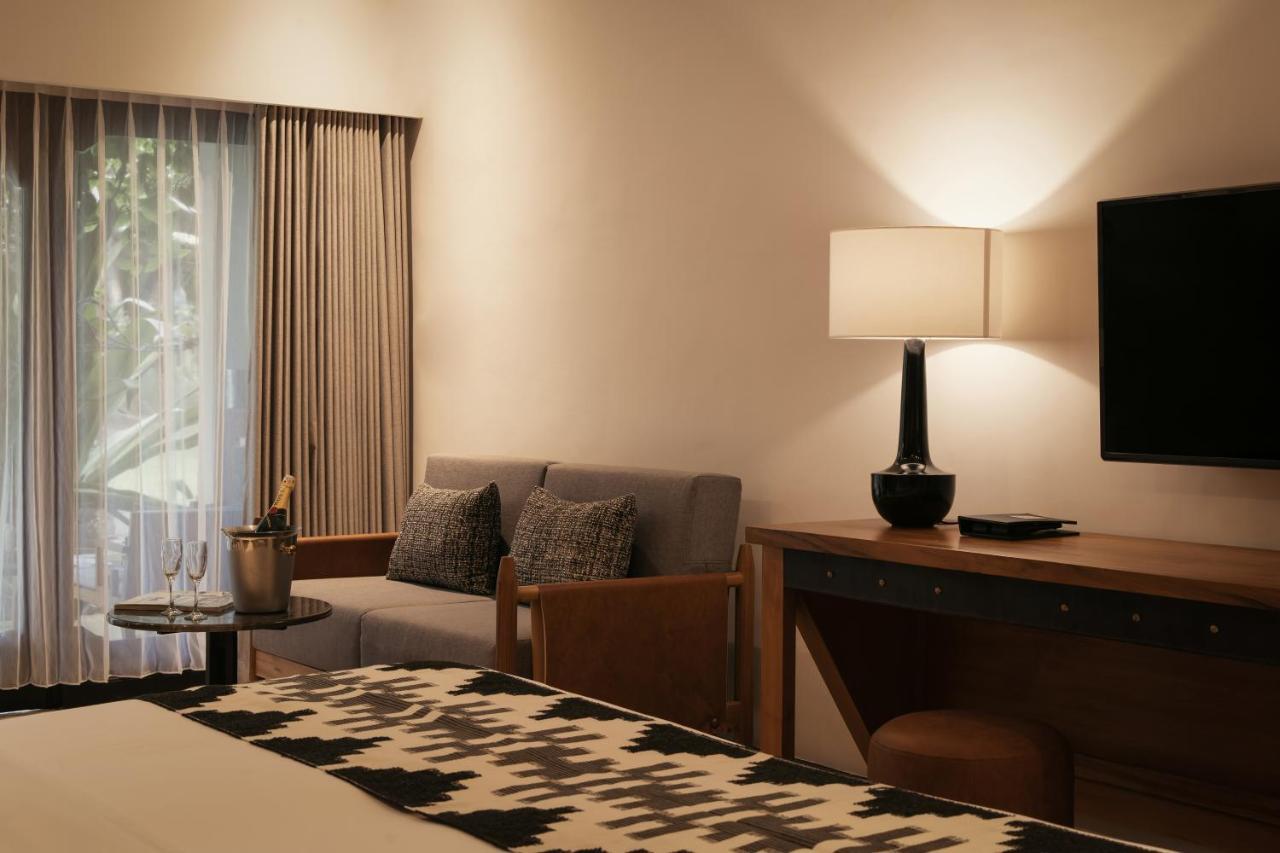 נוסא דואה Sadara Resort מראה חיצוני תמונה A room at the Four Seasons Hotel